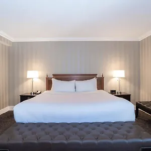 Sandman Signature Downtown Hotel