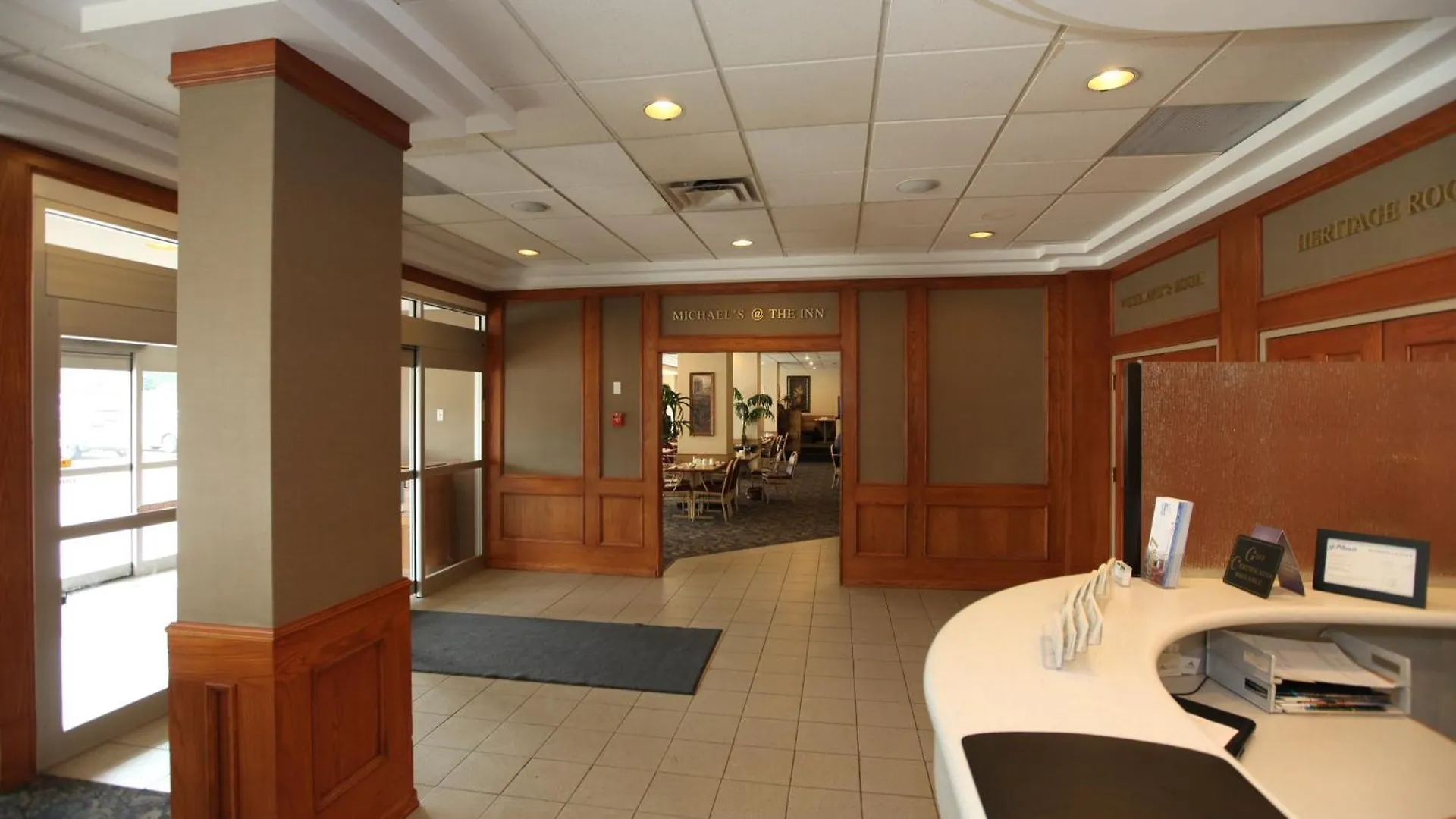 Hotel St. Albert Inn & Suites Saint Albert